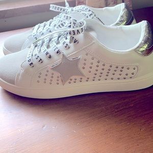 Steve Madden sneakers